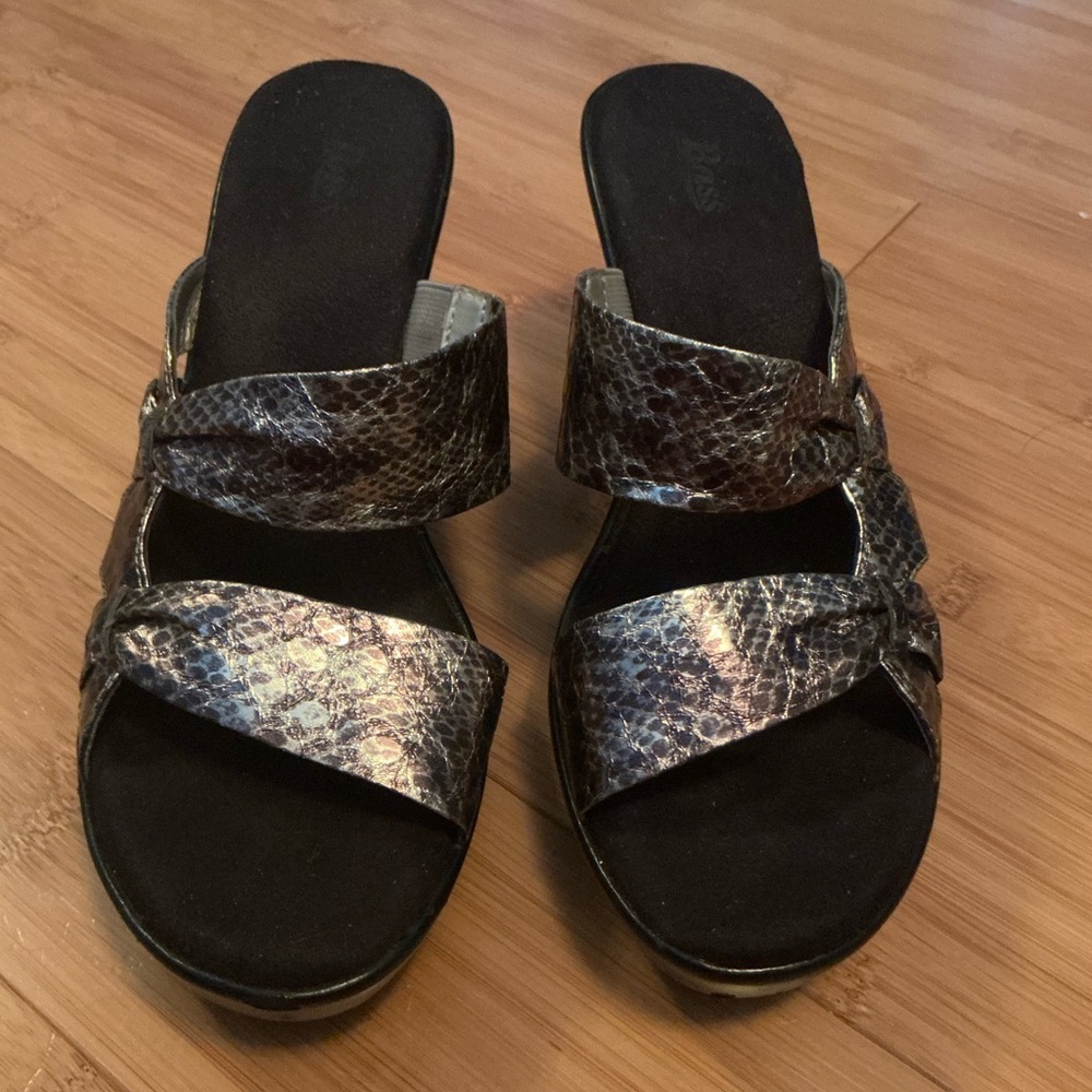 Bass Black and Gold Snakeskin Sandals